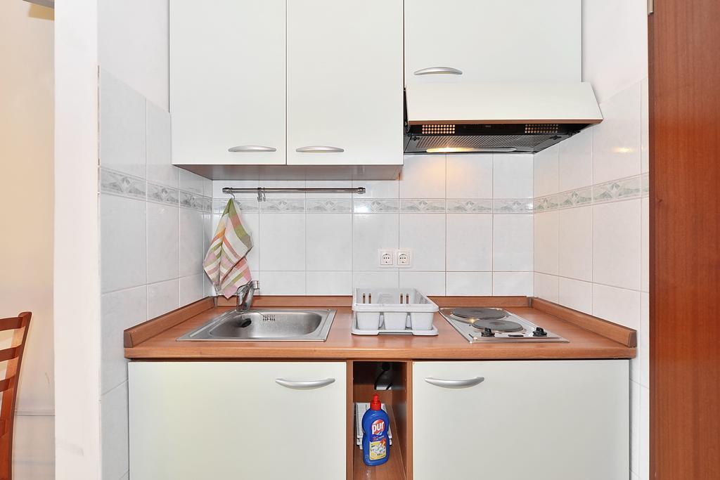 Apartments Mirabella Омиш Экстерьер фото