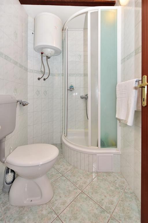 Apartments Mirabella Омиш Экстерьер фото
